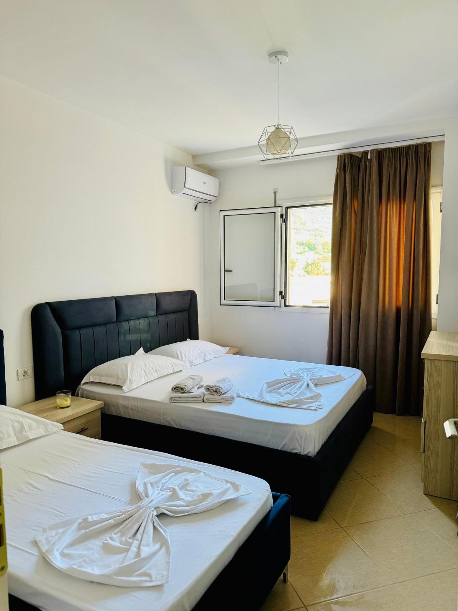 Siloria Apartments Vlorë Exteriör bild