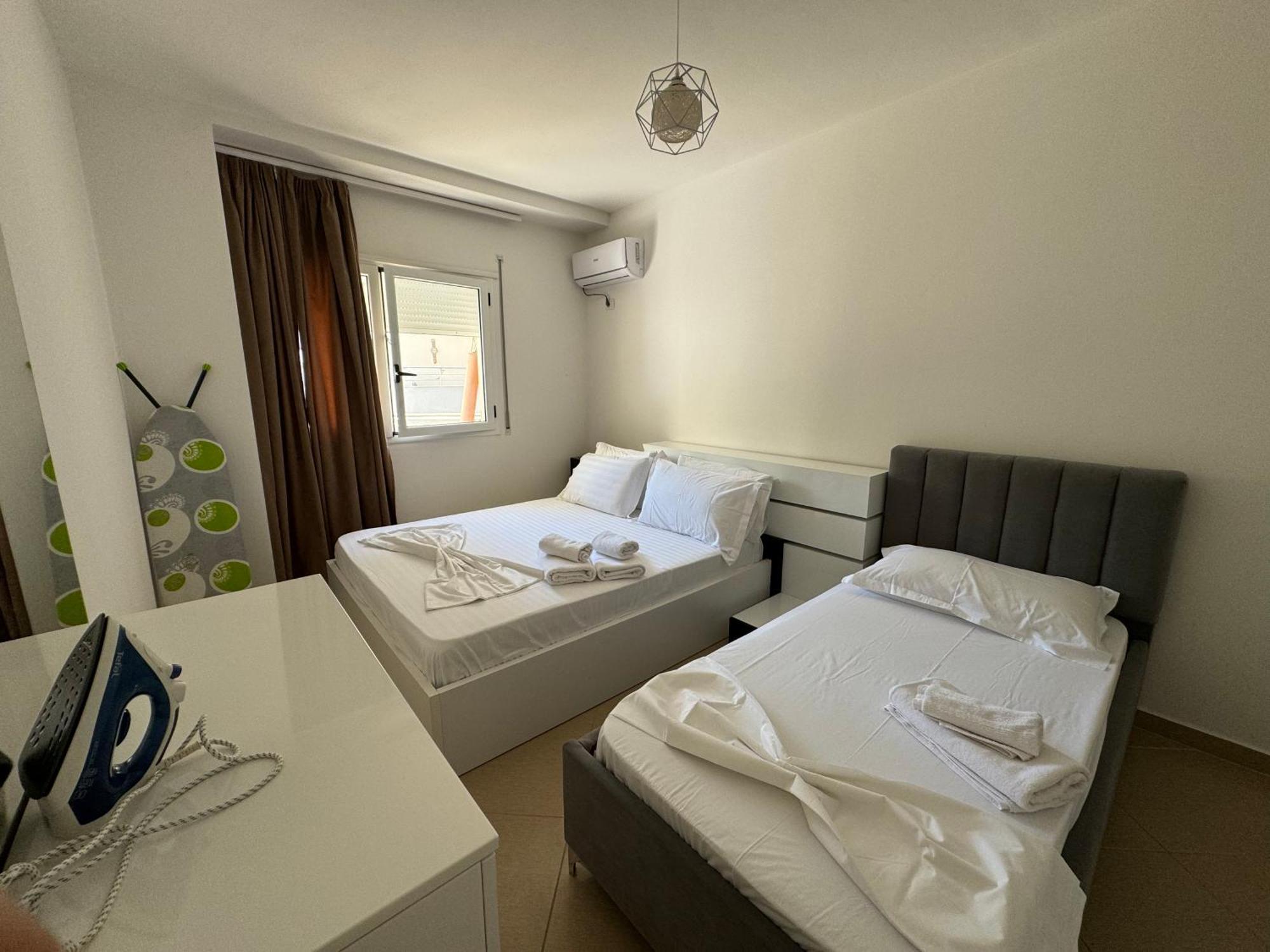 Siloria Apartments Vlorë Exteriör bild